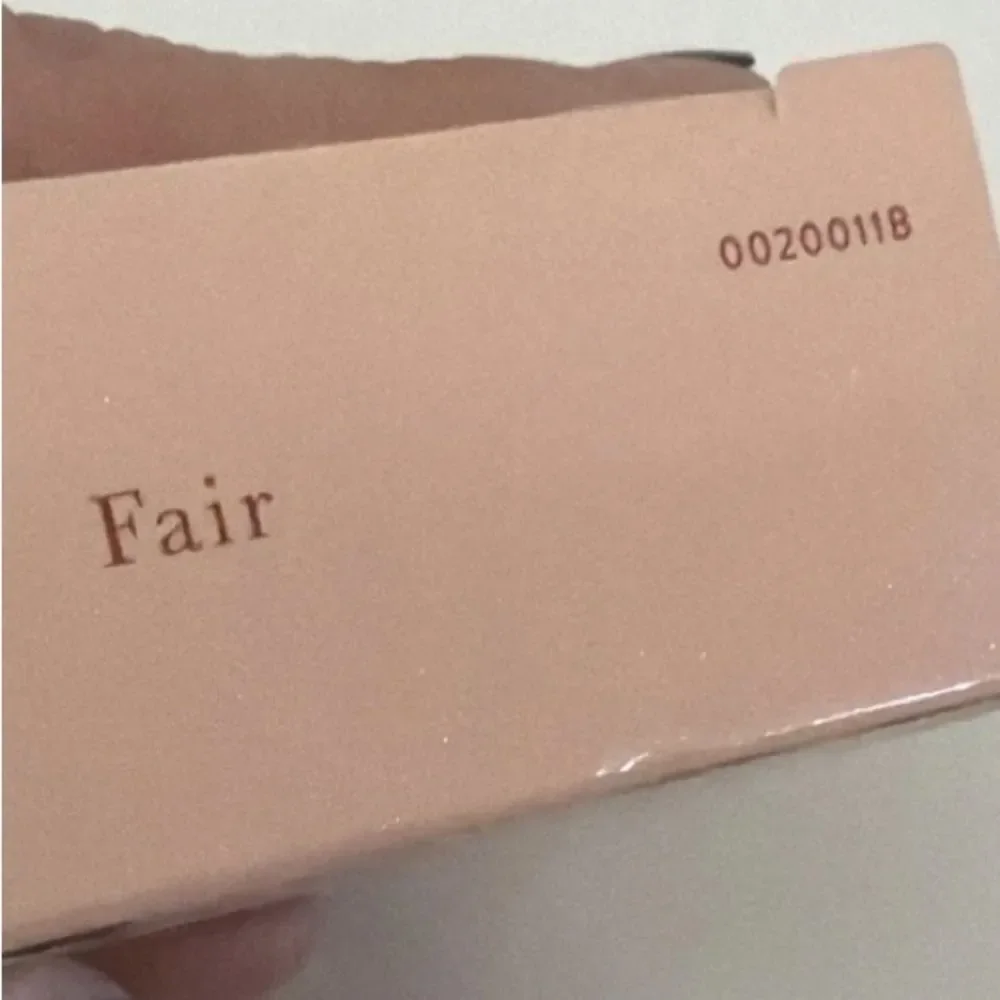 NIB Laura Geller 0006022B Baked Balance-N-Glow Illuminating Foundation FAIR $38